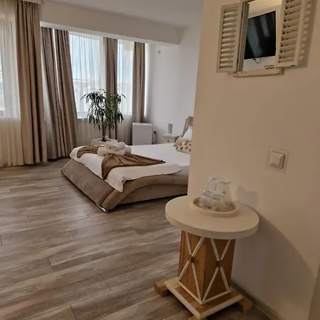 Caprice Deluxe Otel 3*